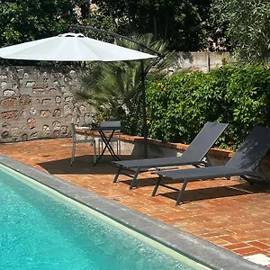 Costanza Villa