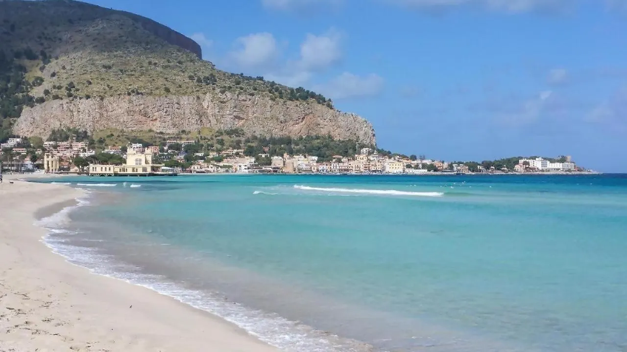 Apartment Le Case Di Sole Monolocale Mondello Italy